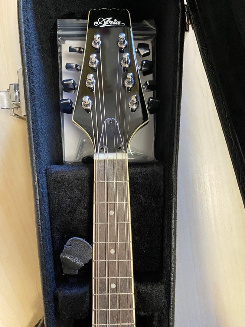 Aria AM-20 フラットマンドリン