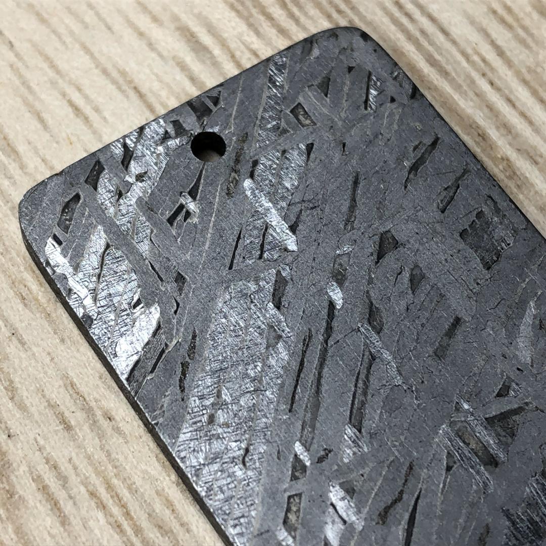 アルタイ隕石　 鉄隕石　メテオライト　ペンダントトップ　重さ約22ｇ