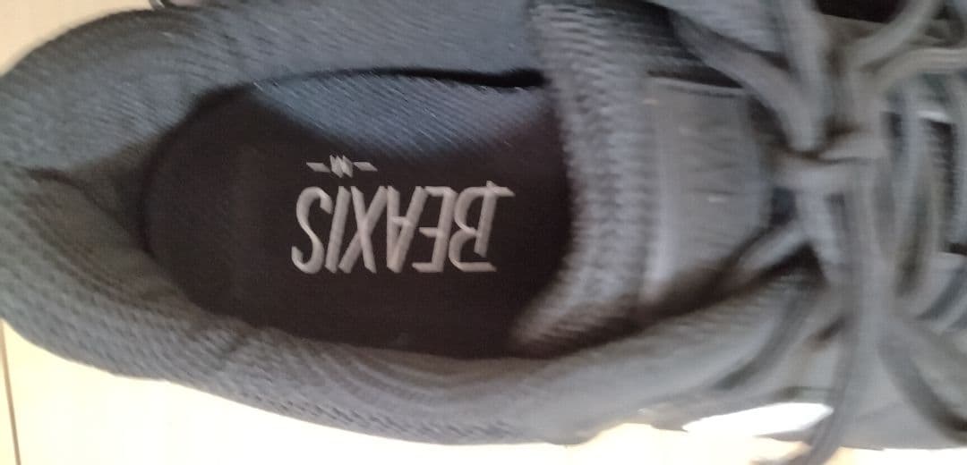 新品　ビーアクシスバランスコアスニーカー3 ブラックM(23.5cm〜24cm)