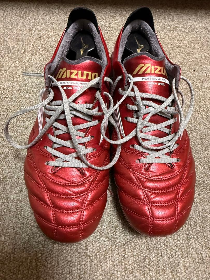 Mizuno Morelia NEO 4 ルビーレッド　サッカーシューズ レッド
