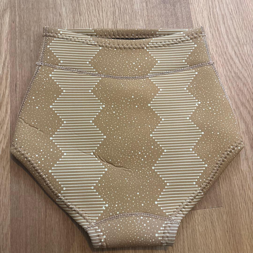 【未使用】ALAMウェットパンツ　gekkeiju bottom