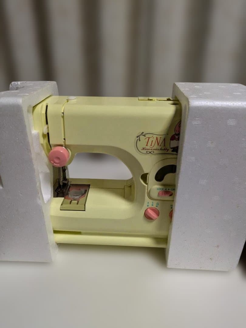 TINA 　シシュール　　TOMY