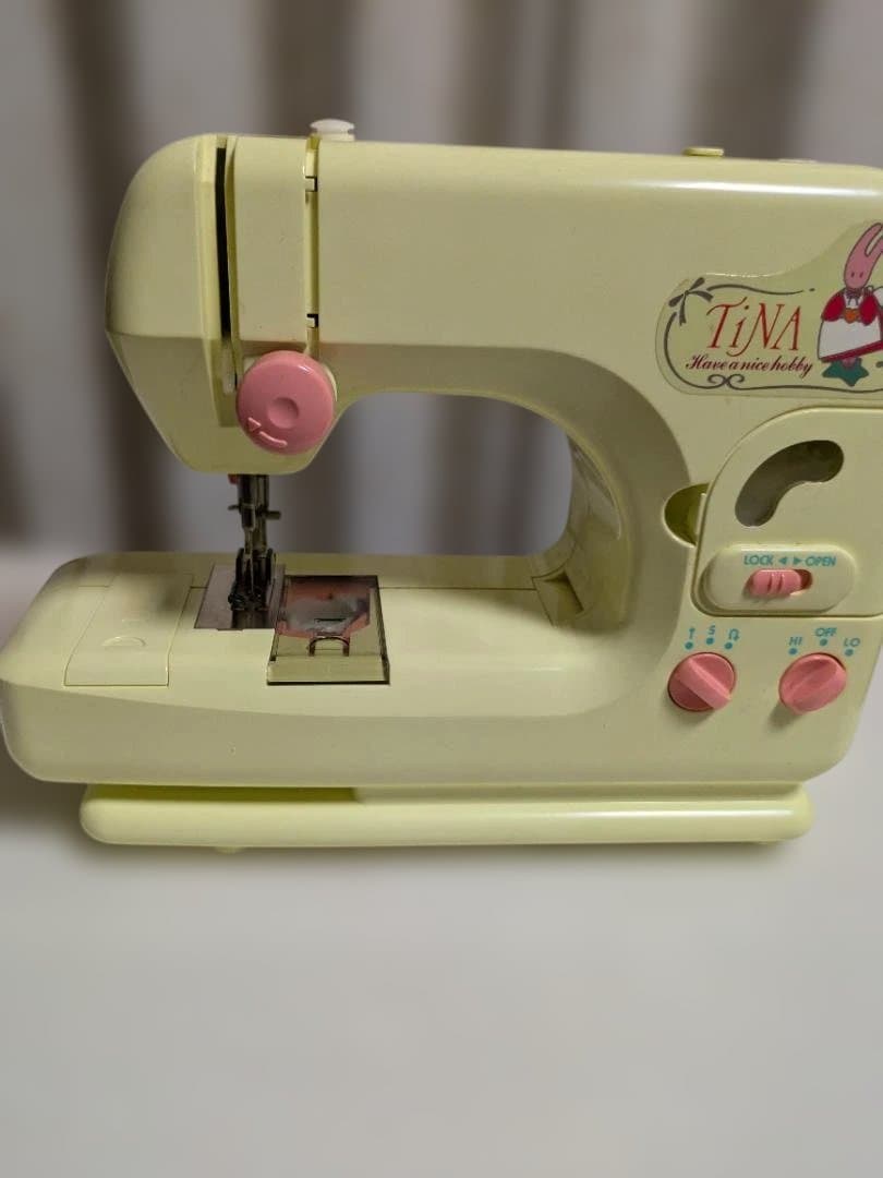 TINA 　シシュール　　TOMY