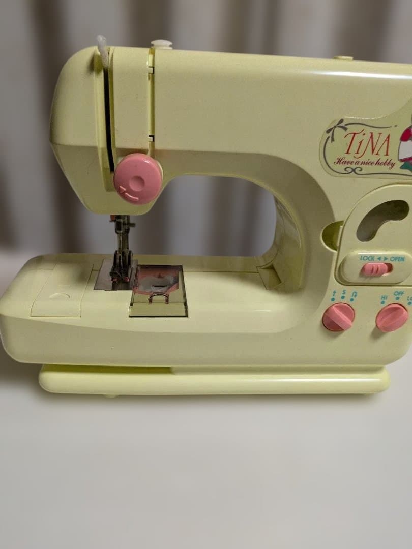 TINA 　シシュール　　TOMY