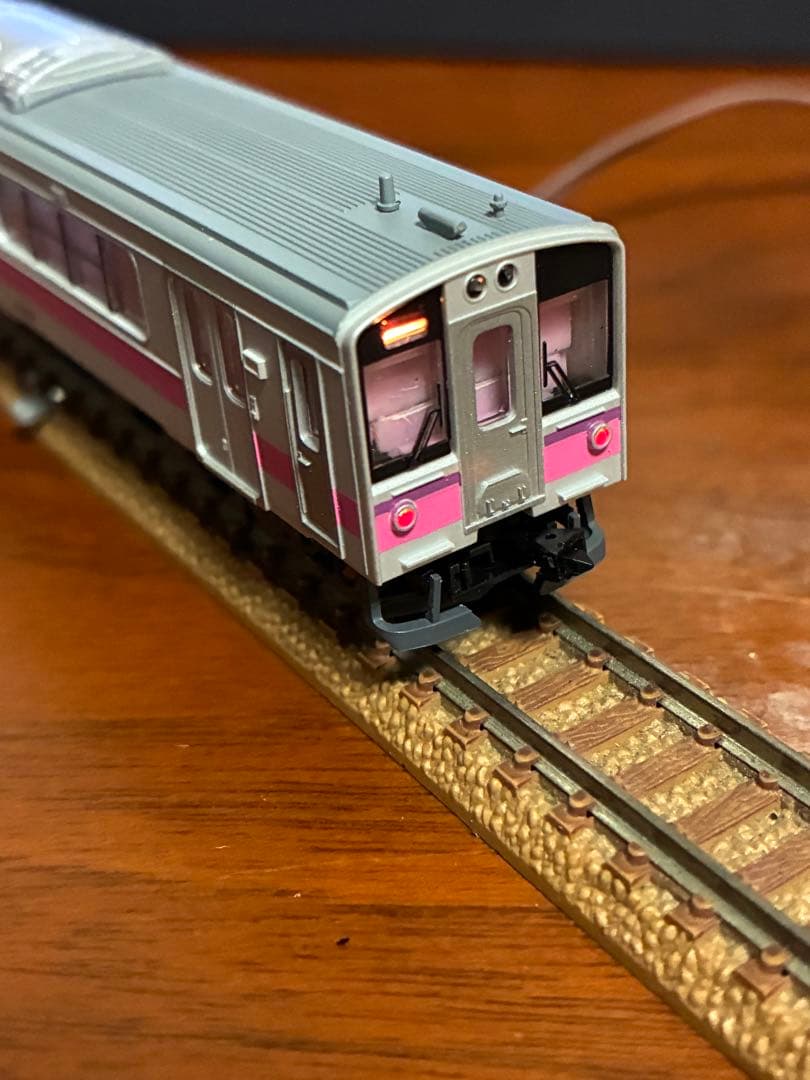 JR701系100番台秋田色・5両セットマイクロエース　ライト点灯動力動作確認済