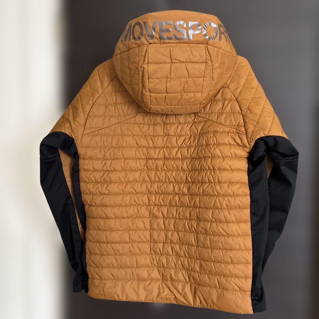 デサントムーブスポーツ 吸湿発熱ジャケット 中綿　防寒フード付き 防風 陸上競技