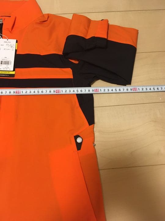 新品未使用　デサントのレインウェア　アウター　オレンジ/黒　サイズO(TL)