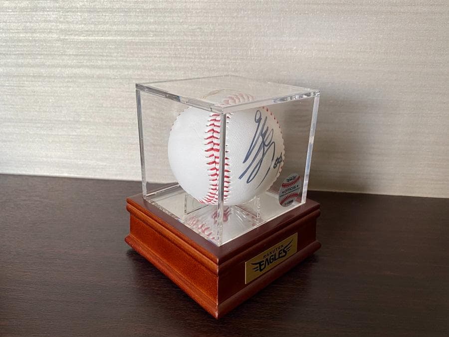 楽天　イーグルス　横山貴明選手　初勝利記念直筆サインボール