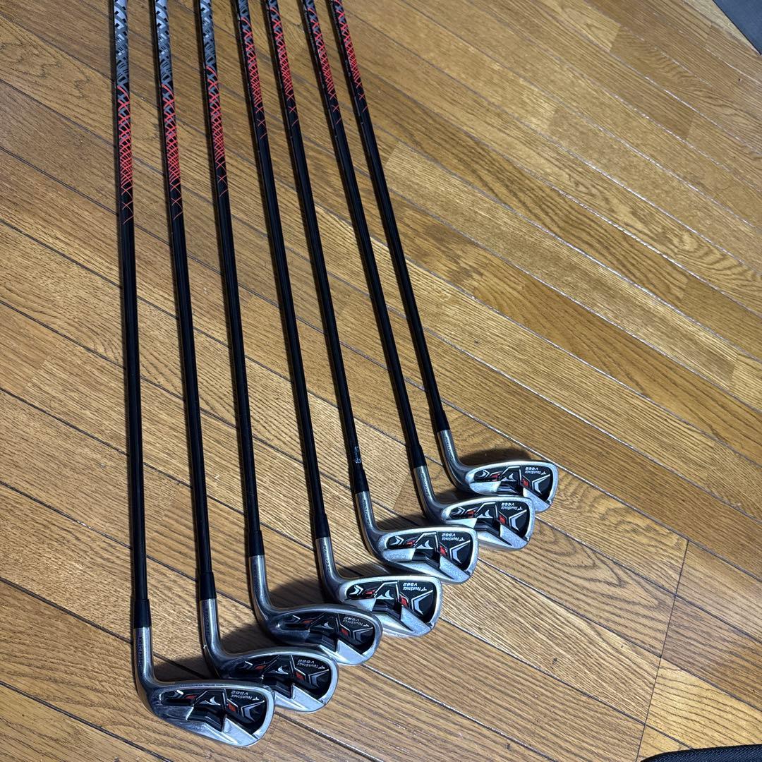 ホワイト ゴルフバッグ アイアンセット付き