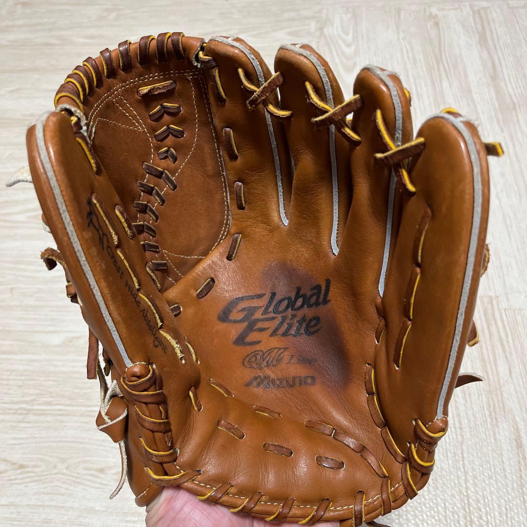 （美品）ミズノ 投手用　グラブ　GLOBAL ELITE QM LINE