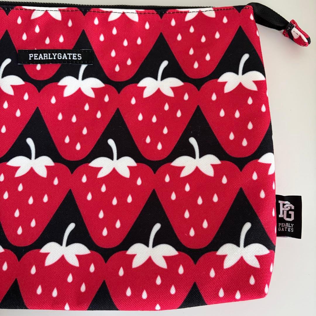 【新品未使用】PEARLY GATES イチゴ柄クラッチバッグ