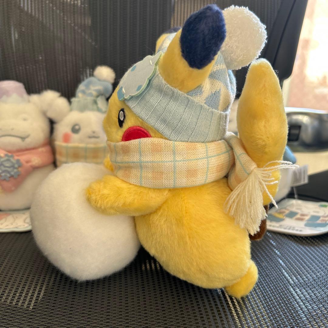 ピカチュウとゆきあそび ピカチュウ　カビゴン　ヤドン　ゆきだるま　4点セット