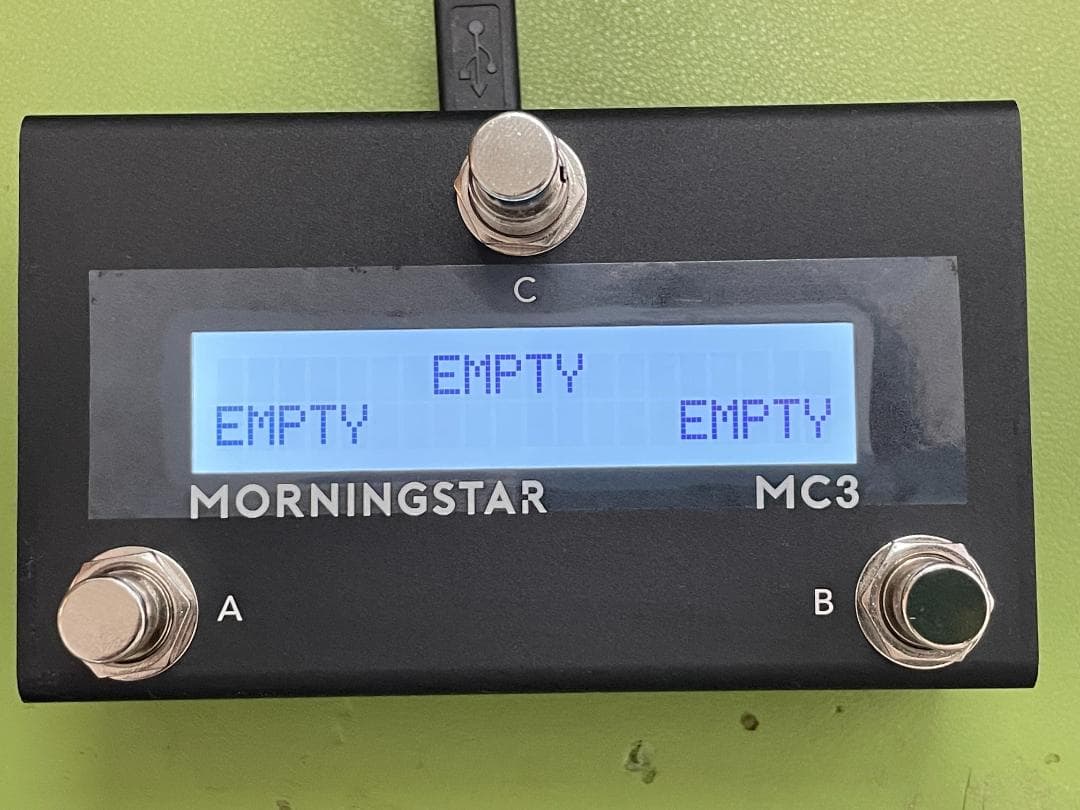 ＜おまけ付き＞ Morningstar MC3 MIDIコントローラー