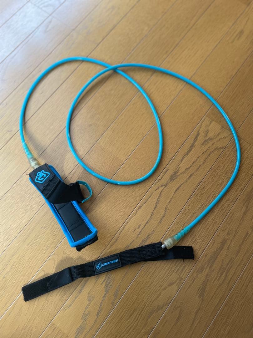 DHDサーフボード(ウエット、リーシュ付き)