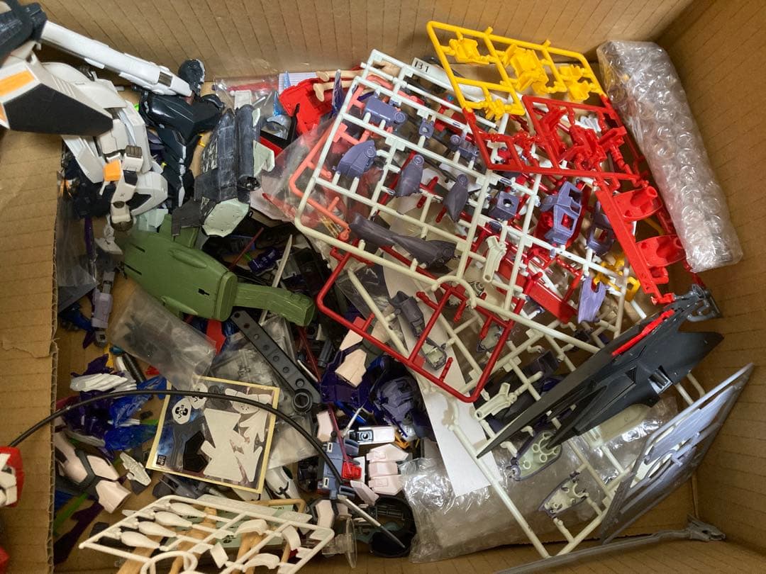 ガンプラ　hg mg rg など　ジャンクパーツ大量まとめ売り