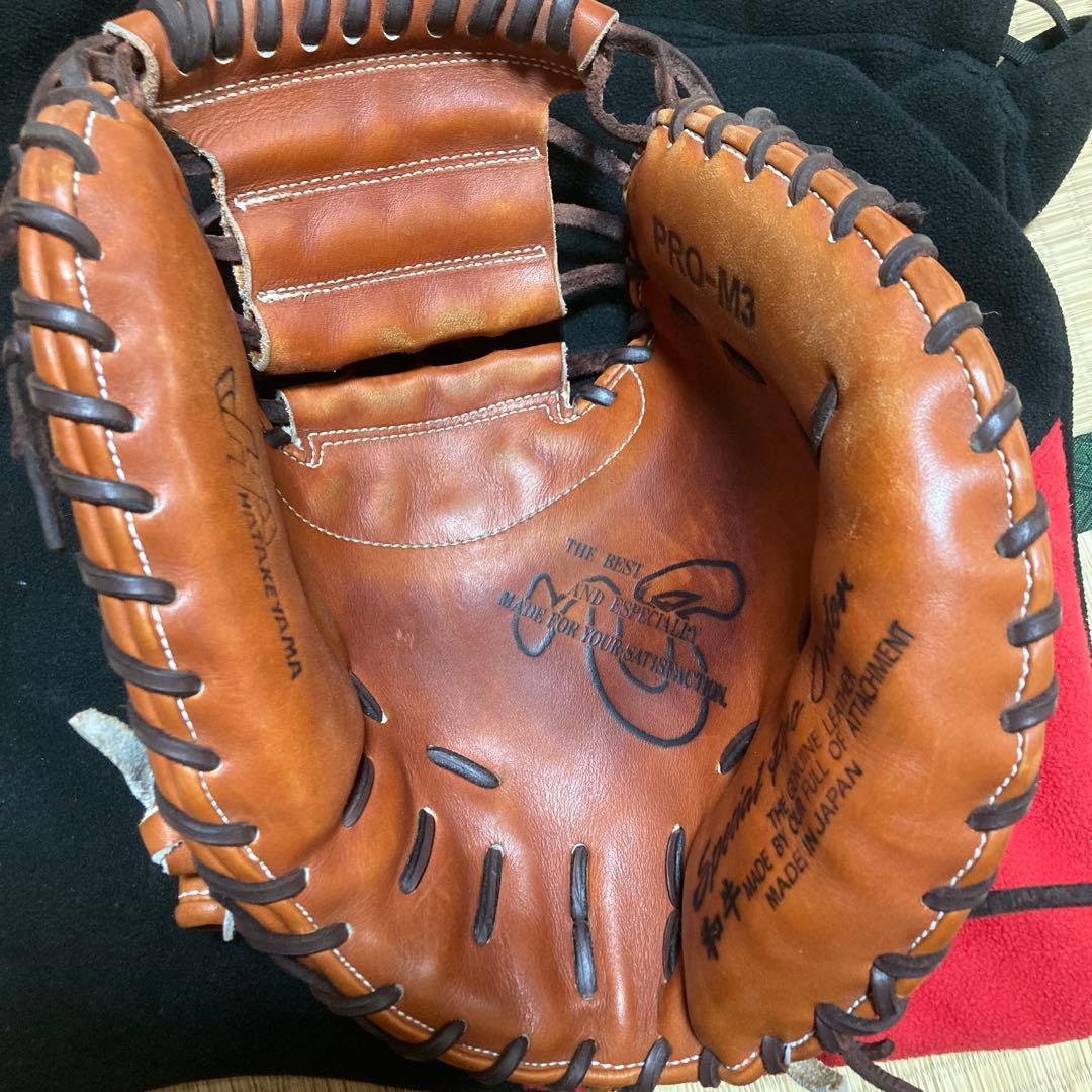 ハタケヤマオーダー硬式キャッチャーミット(ソフトボール用) 定価94000円