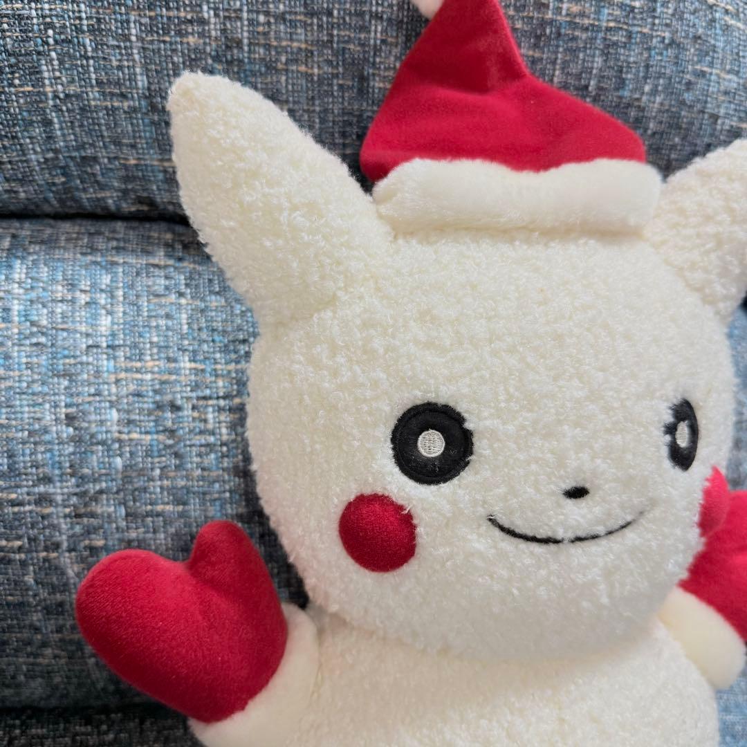 希少　ピカチュウ 雪だるま　ぬいぐるみ