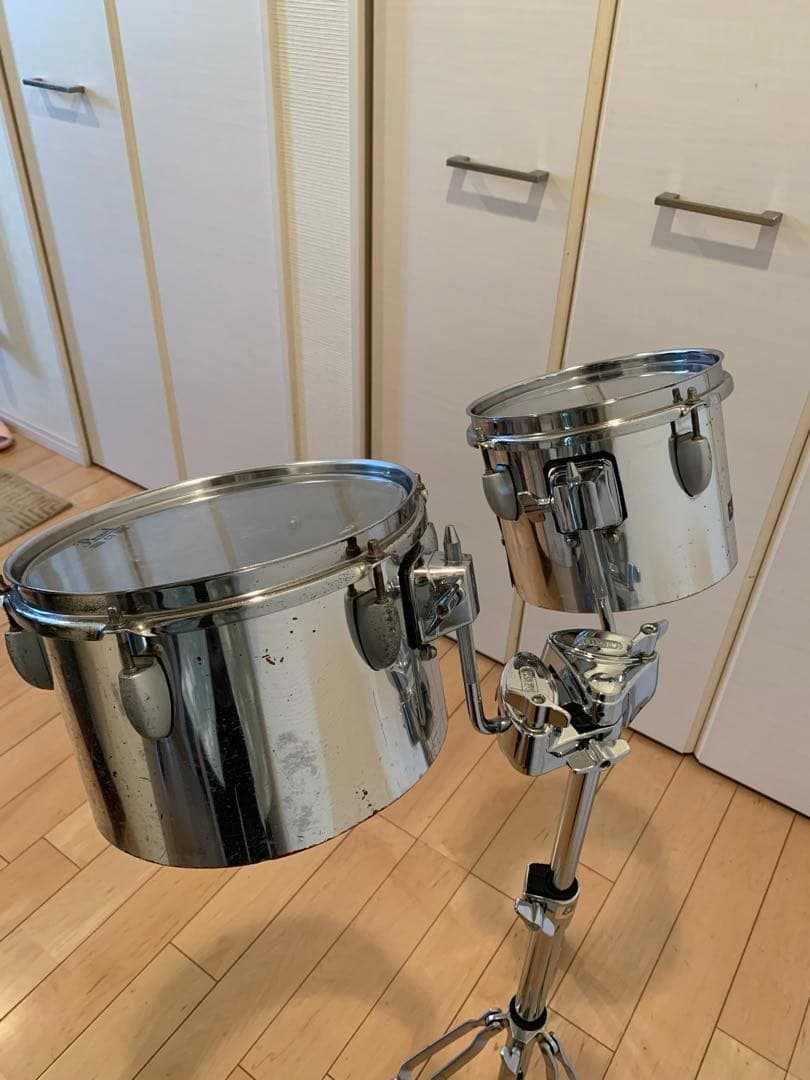 ティンパレス8 、10 スタンドは付きません