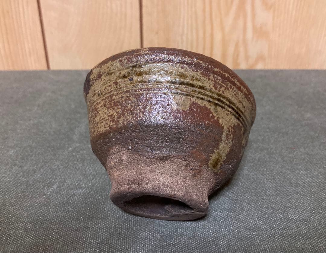 伊羅保 片口ぐい呑み (検索 古伊羅保 黄瀬戸 古唐津 酒器