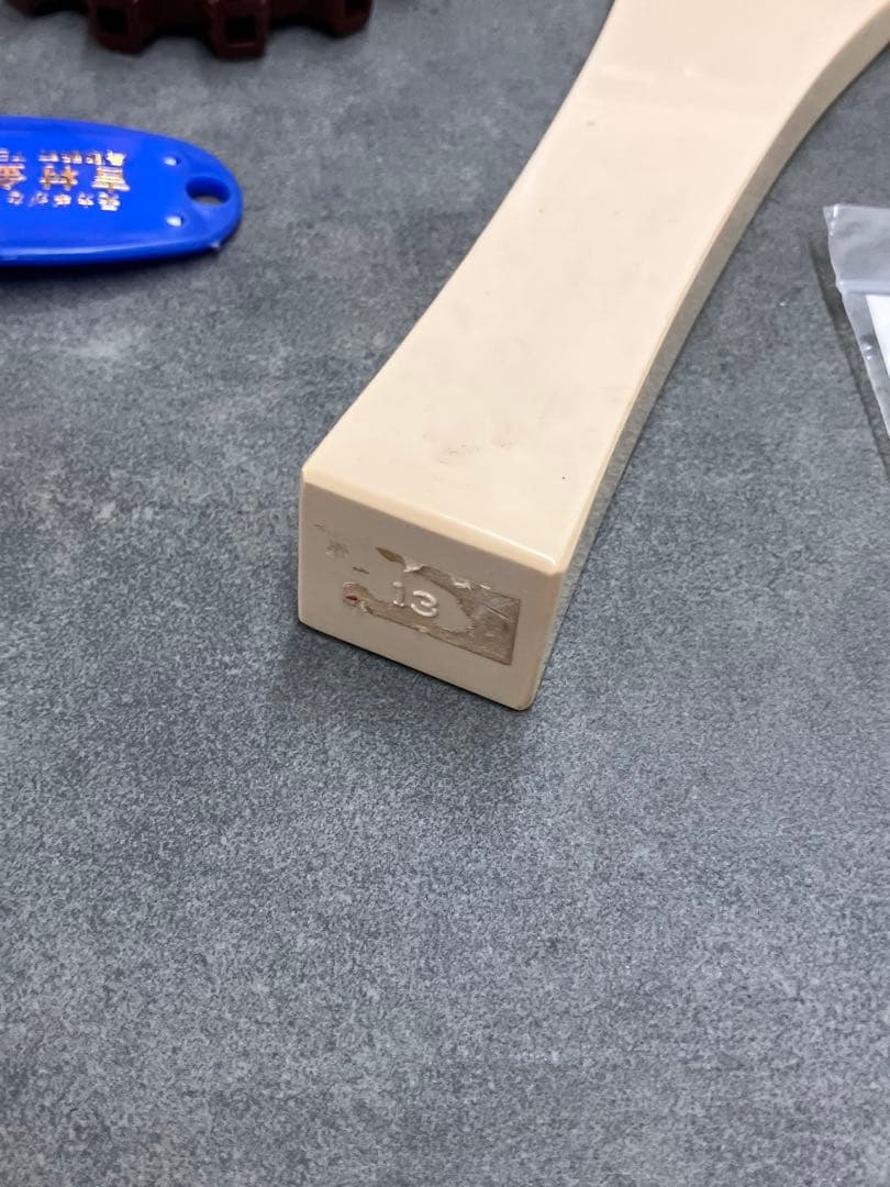 ①三味線 本体 伝統的和柄装飾付き 和楽器 付属品各種 ハードケース付