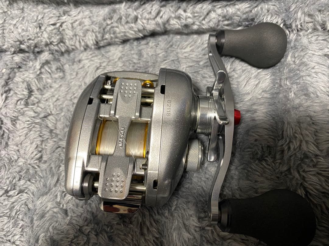 シマノ メタニウムmg アベイル製オフセットハンドル