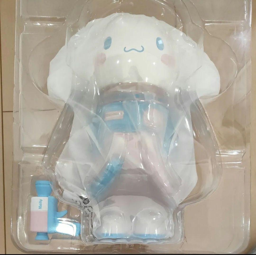 ポップマート　megaコレクション400% space molly シナモロール