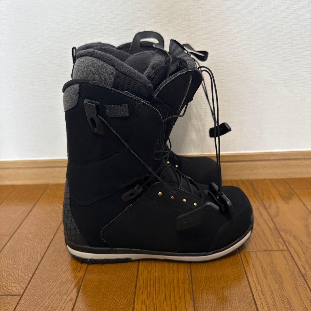 Salomon スノーボードブーツ ブラック&ブーツバッグ赤