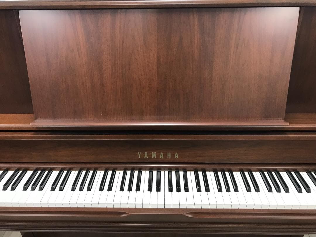 ★58971【アップライトピアノ】YAMAHA　YU5Wn 消音ユニット付き
