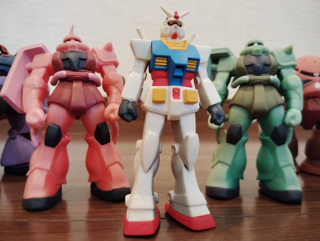 初代　機動戦士ガンダム　フィギアセット　ソフビ（オマケ付き）