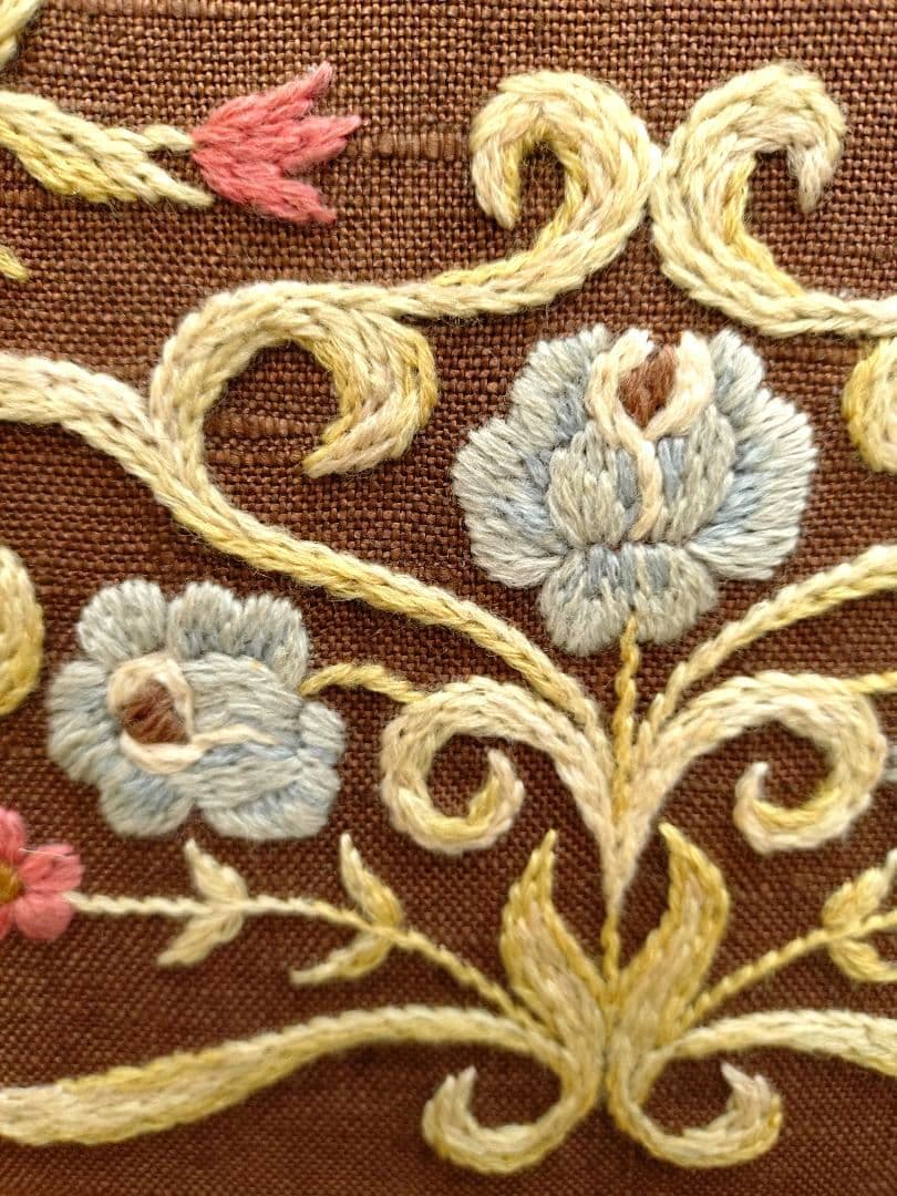 ヴィンテージ 木製タンス 刺繍装飾引き出し付き 刺繍 5段チェスト