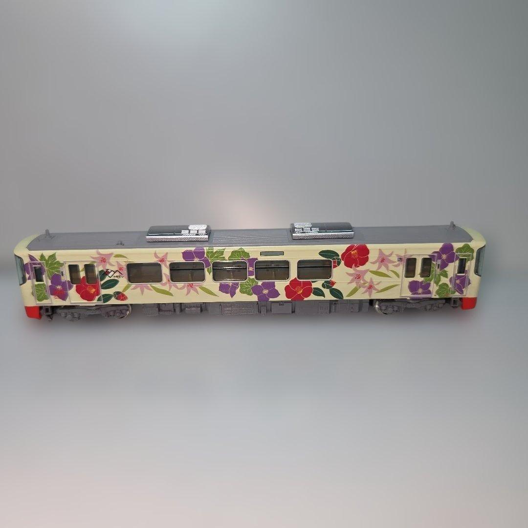 ホビーセンターカトー えちごトキめき鉄道「3市の花号」(ET122-8)➁