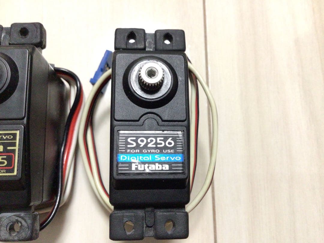 Futaba ジャイロコントロールアンプ、サーボ各種の中古品