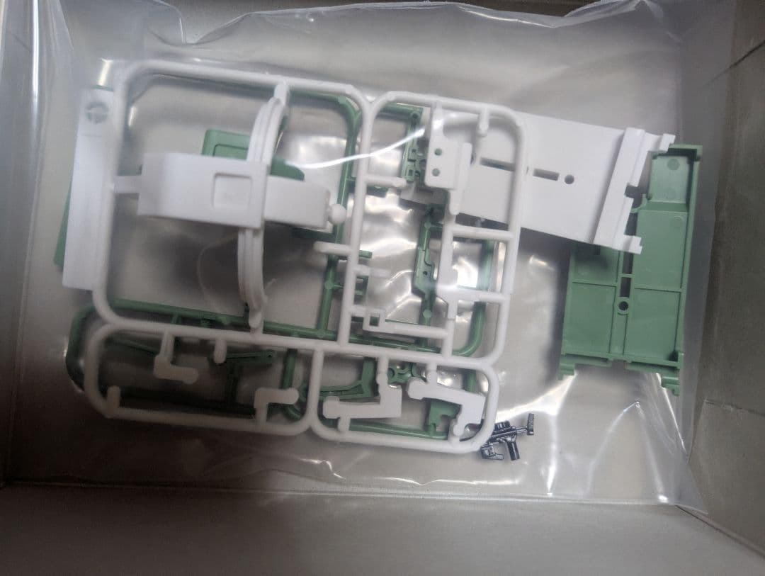 ガンプラくん、ザクプラくん：全塗装