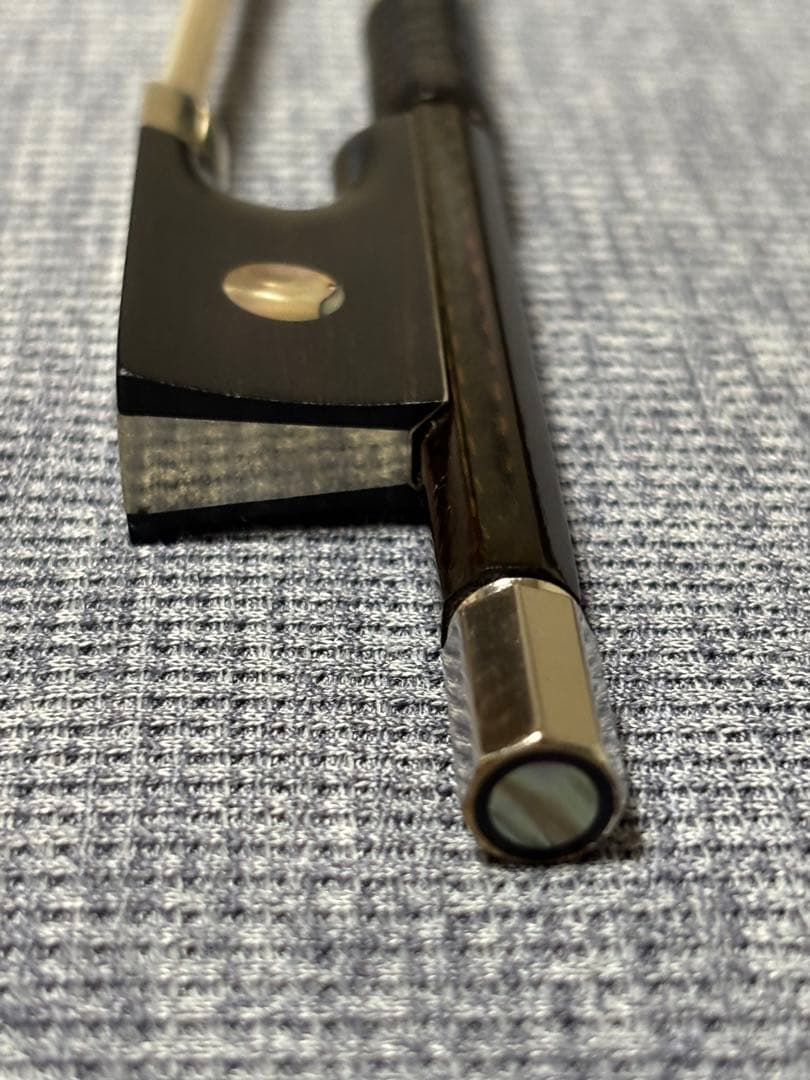 【試奏のみ】ほぼ未使用 カーボンファイバー バイオリン弓 4/4