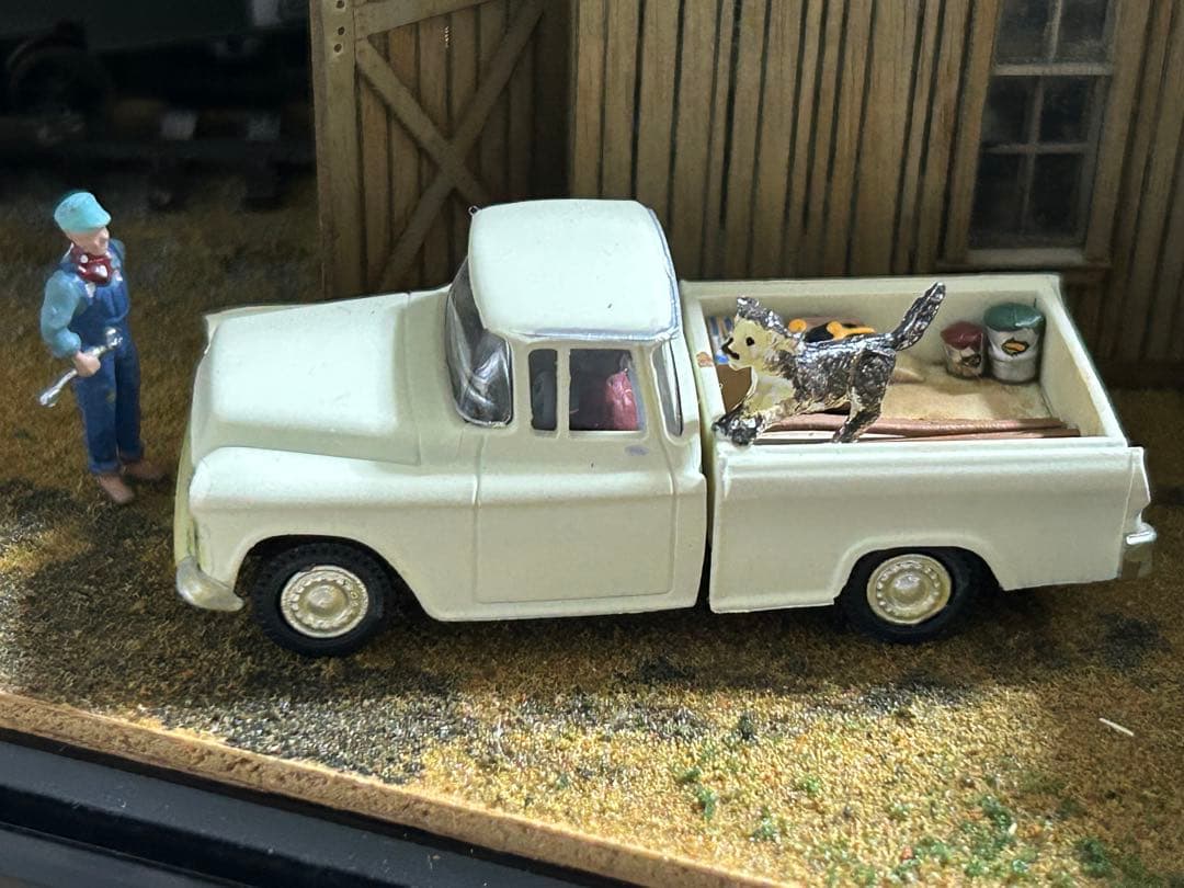 食*ン様 機関庫のある風景〜HOナロー 鉄道模型 展示台 ジオラマ