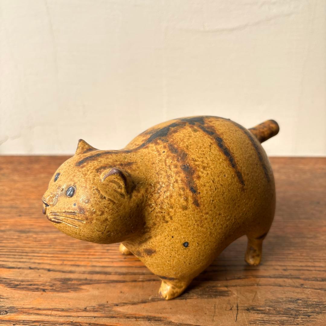 陶芸 太った茶色の虎猫 トラ猫 作家物 短尾 ぼんぼりシッポ 在銘