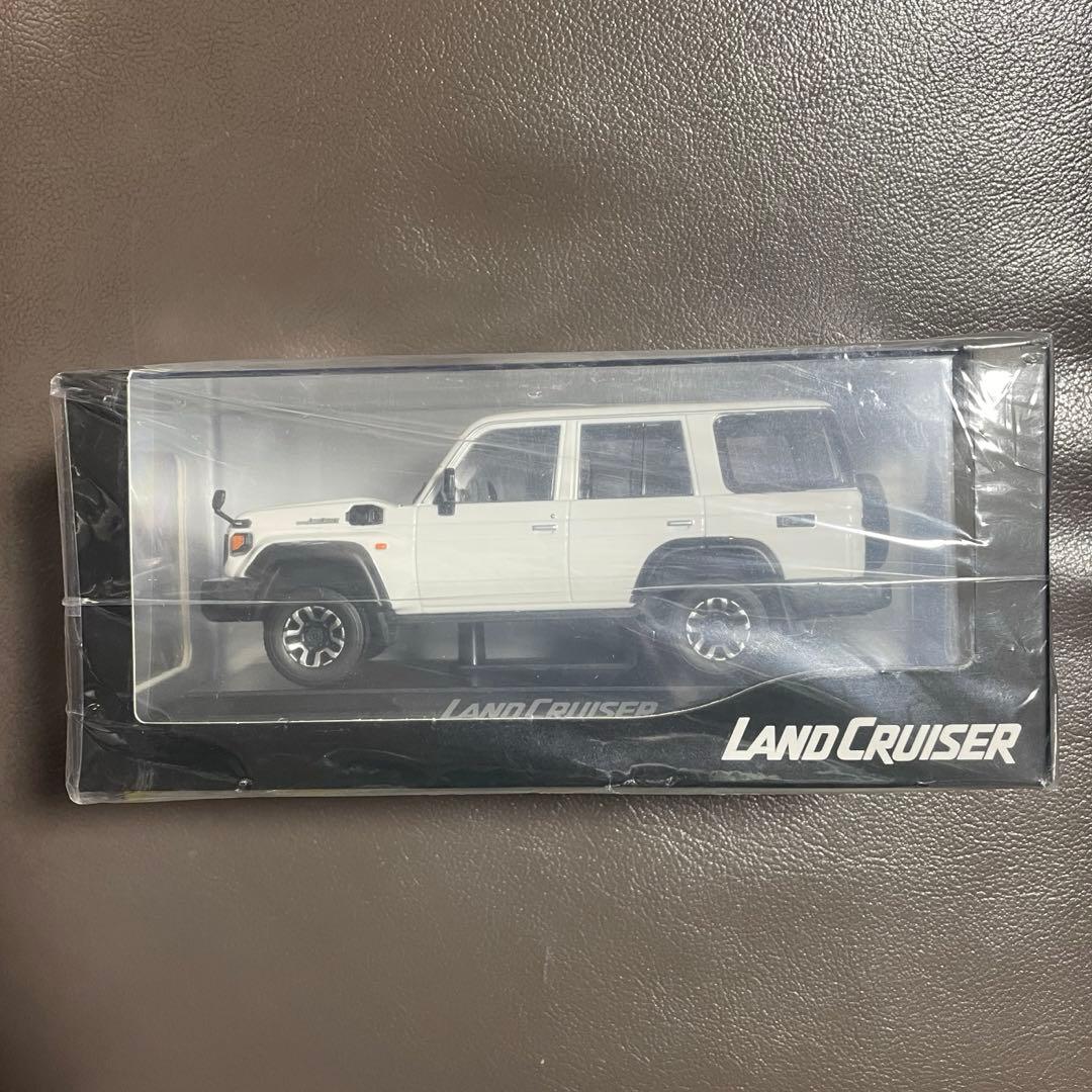 トヨタ ランドクルーザー70ミニカー ホワイト