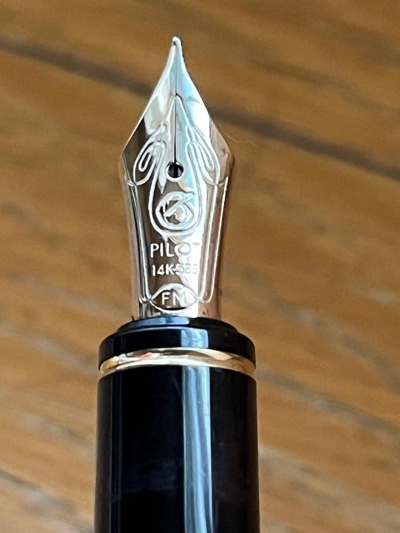 パイロット万年筆14K他ボールペン、シャーペン8本セット