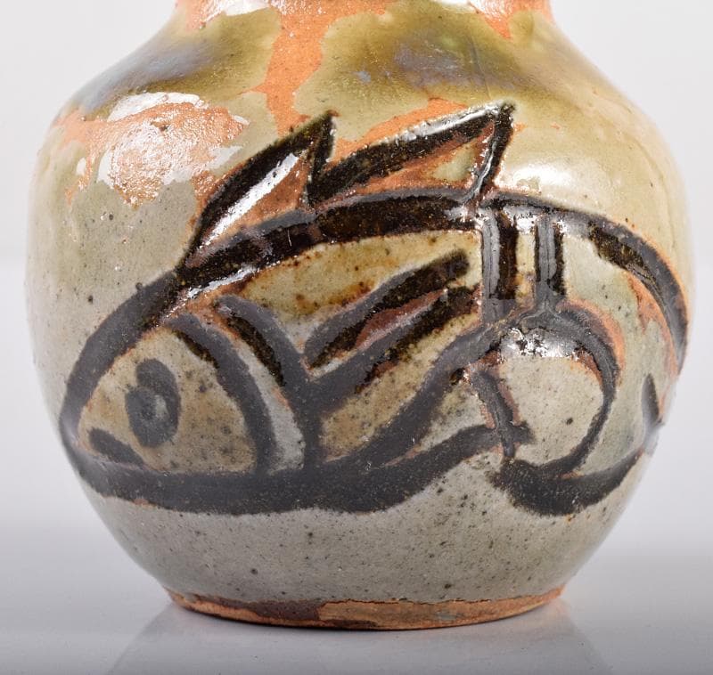 みき　琉球美術　壺屋焼　人間国宝　金城次郎作　 魚文　小壷　M　R3676