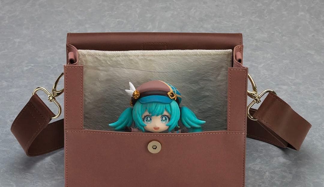 新品未開封　ねんどろいど 初音ミク 100番目の冒険Ver.特典付き ＋ポーチ