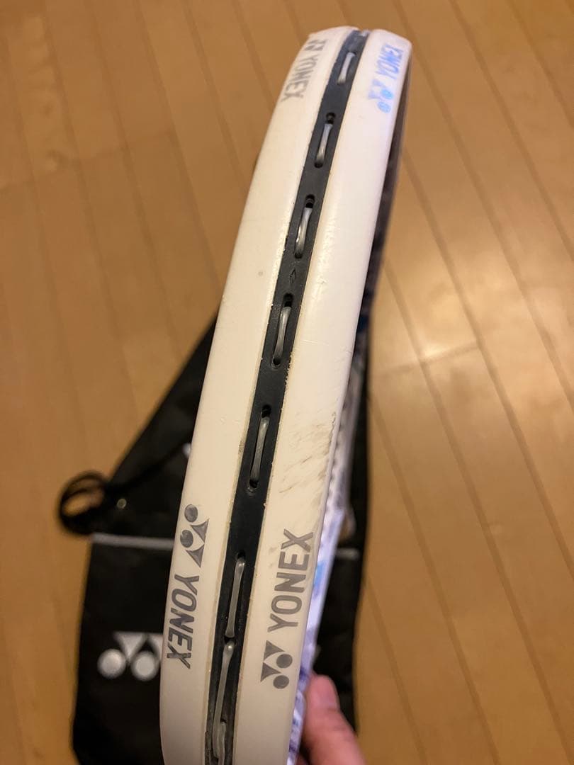 美品 YONEX VOLTRAGE 5VS ボルトレイジ ホワイト