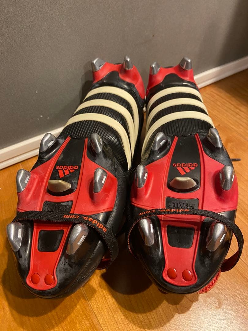 期間限定値下げ中『新品未使用』希少　アディダス　プレデターパルス