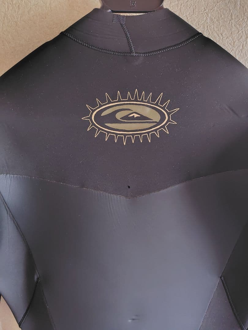 クイックシルバーQuicksilverフルスーツ4×3ミリUSED