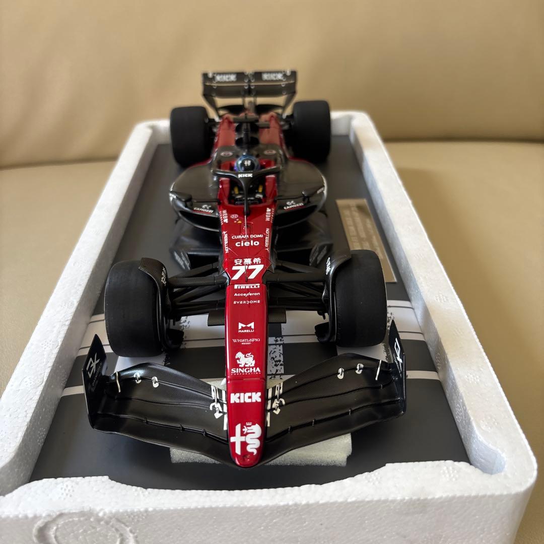 E-m-Y 様 1/18ミニチャンプス アルファロメオC43 V.ボッタス