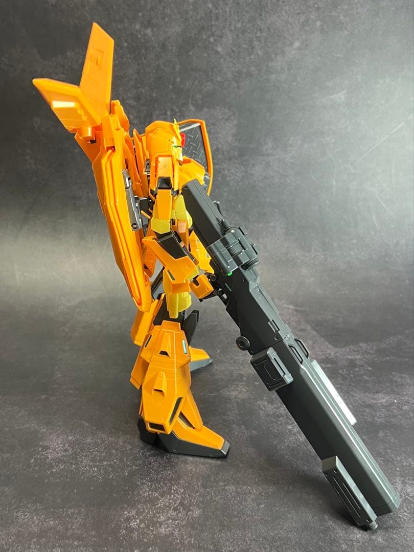 MGZガンダム3号機B型グレイ・ゼータ組み立て品