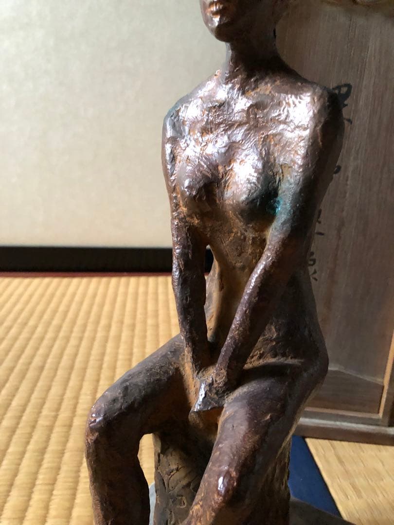 裸婦坐像　板橋一歩氏作　共箱入