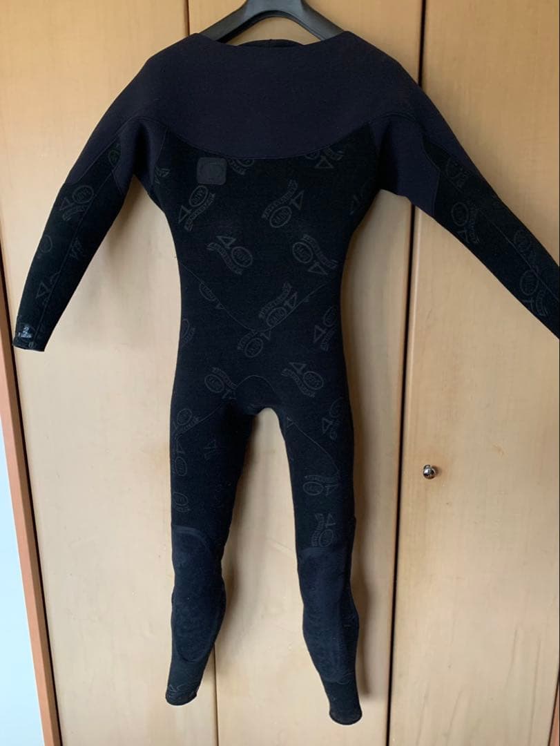 DOVE セミドライスーツ