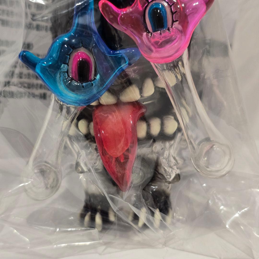 GRAPE BRAIN turn up toys バグるちゃん 蓄光