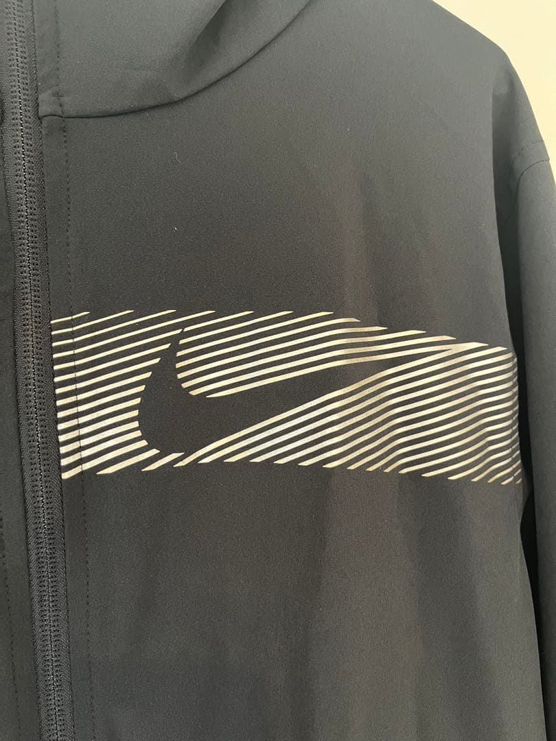 Nike✴︎ アンリミテッドウィンドブレーカー　Mサイズ