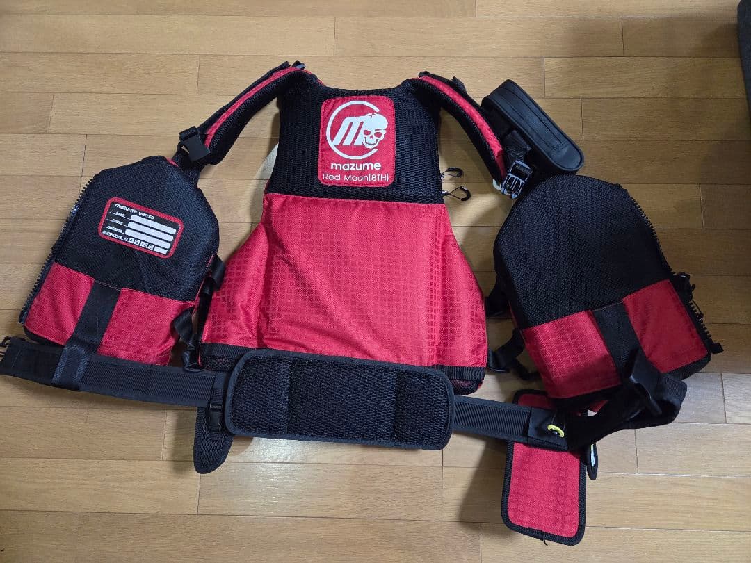 マズメ レッドムーンライフジャケット 8th 未使用　送料無料